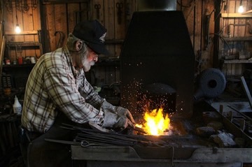 blacksmith-for-web med 360